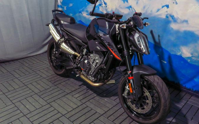 2021 KTM 890 Duke