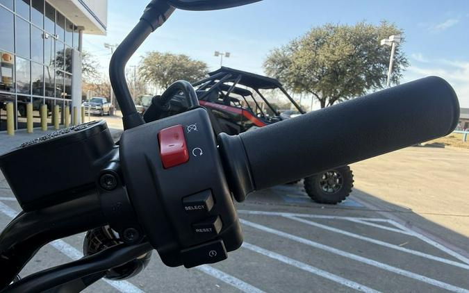 2023 Yamaha XVS95CPGY