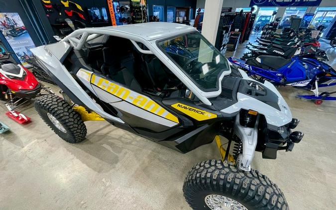 2024 Can-Am® Maverick R 999T DCT