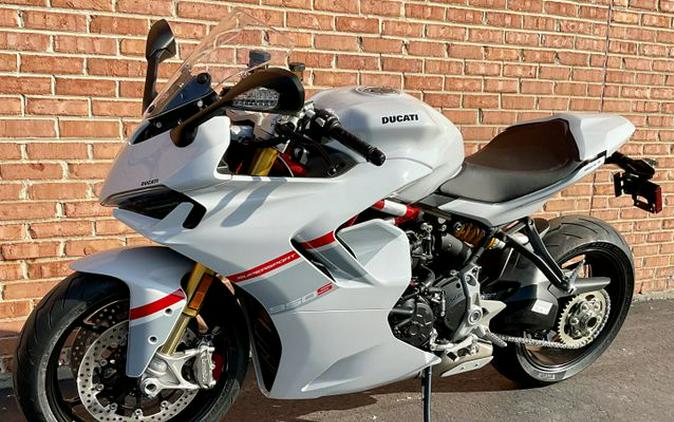 2024 Ducati SuperSport 950 S Stripe Livery