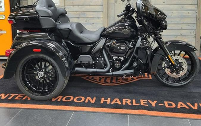 2025 Harley-Davidson FLHTCUTG - Tri Glide Ultra