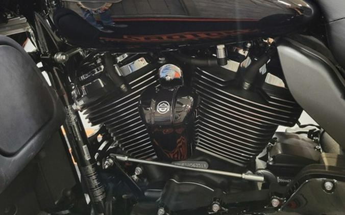 2025 Harley-Davidson FLHTCUTG - Tri Glide Ultra