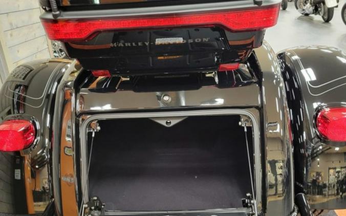 2025 Harley-Davidson FLHTCUTG - Tri Glide Ultra