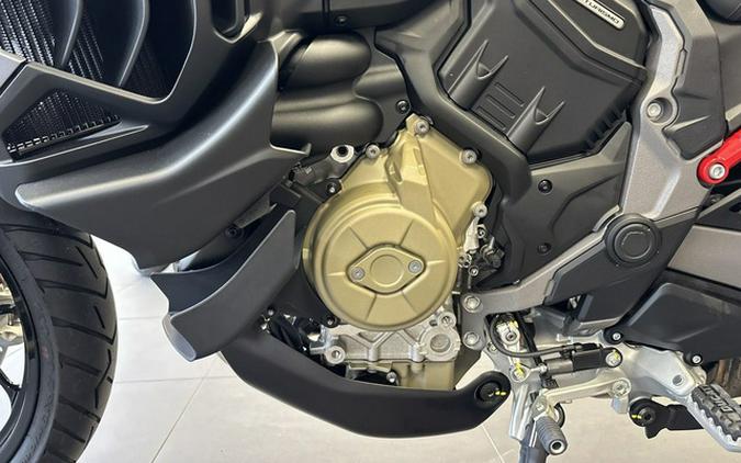 2026 Ducati Multistrada V4 S Travel & Radar Thrilling Black