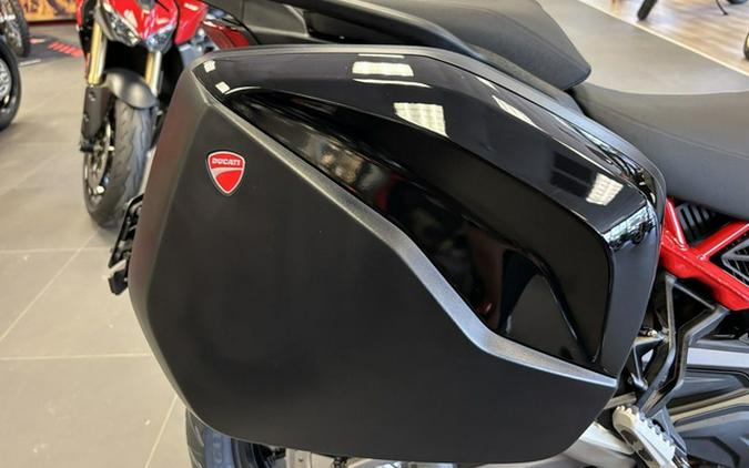 2026 Ducati Multistrada V4 S Travel & Radar Thrilling Black