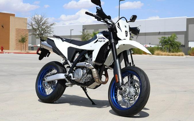 2026 Suzuki DR-Z 4SM Plus