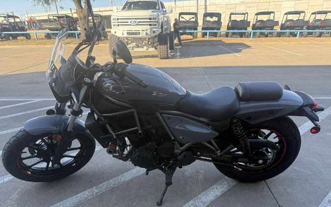 2024 Kawasaki Eliminator® Pearl Storm Gray