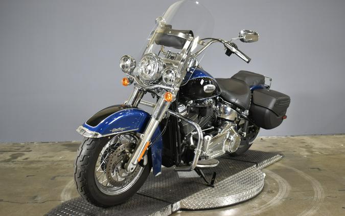 2022 Harley-Davidson Heritage Classic 114 Reef Blue/Vivid Black (Black Finish w/Cast Wheels)