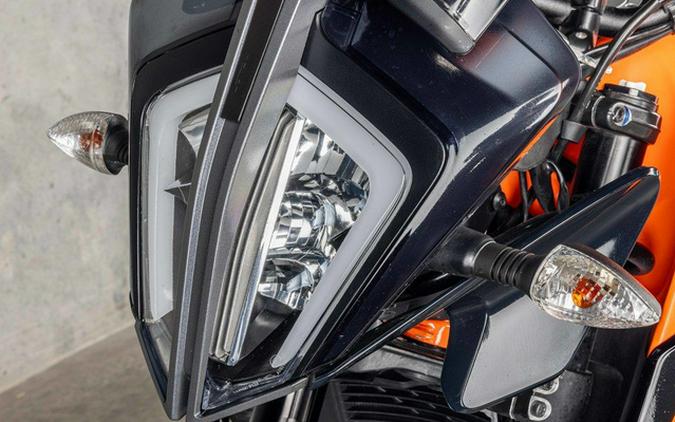2024 KTM Adventure 390