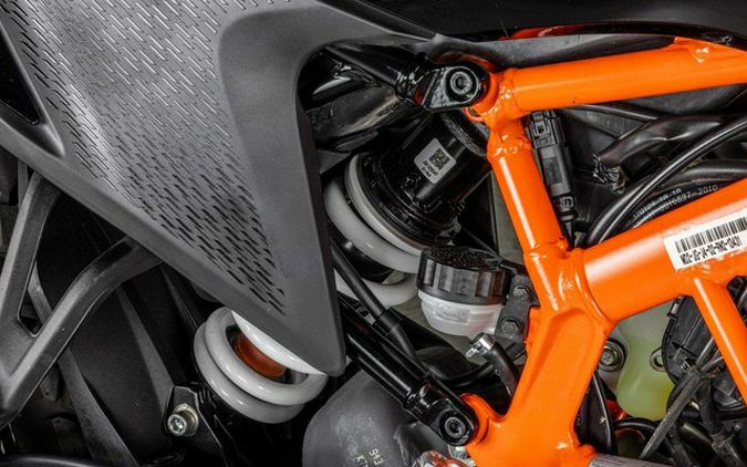 2024 KTM Adventure 390