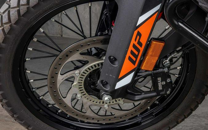 2024 KTM Adventure 390
