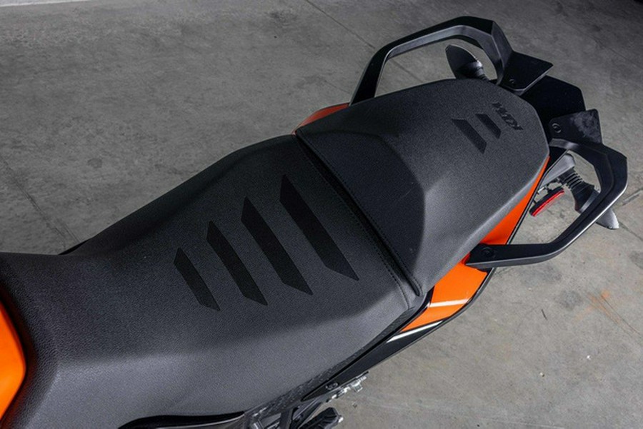 2024 KTM Adventure 390