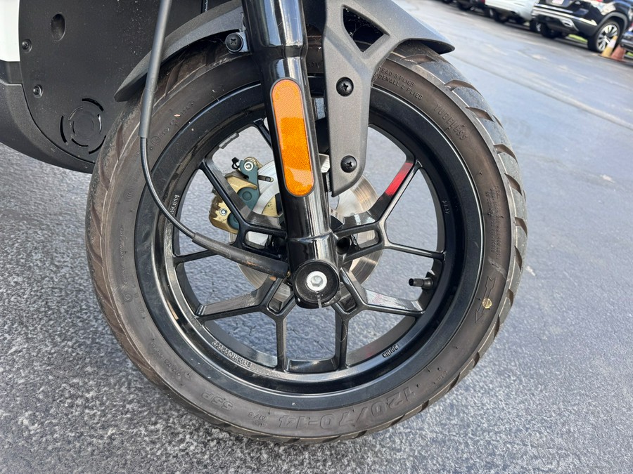 2015 APRILIA SR 50