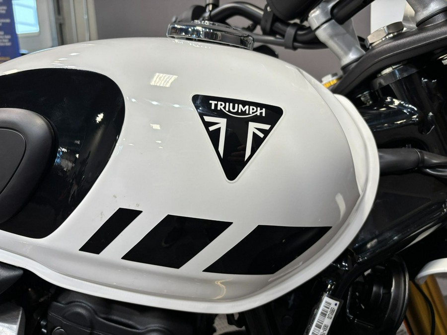 2026 Triumph Scrambler 400 XC