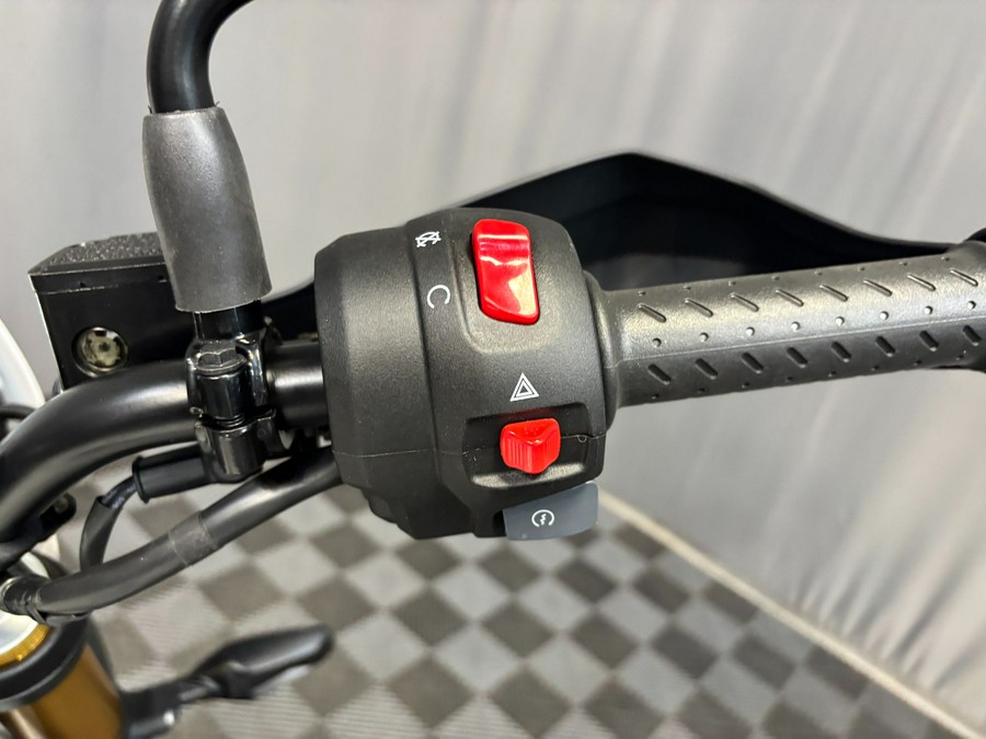 2026 Triumph Scrambler 400 XC