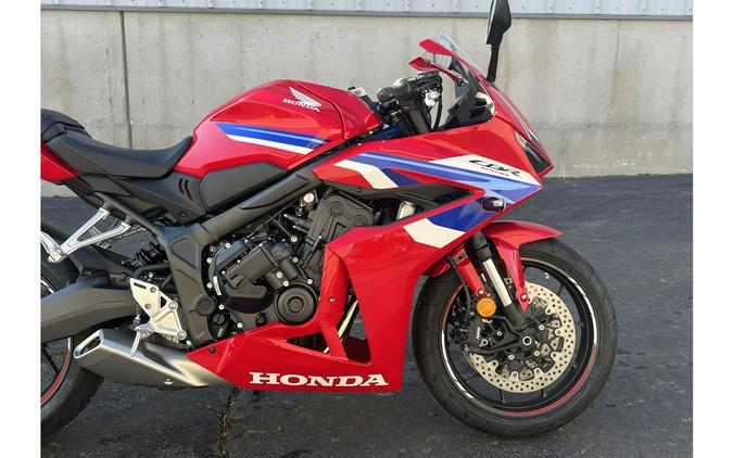 2026 Honda CBR650R E-Clutch