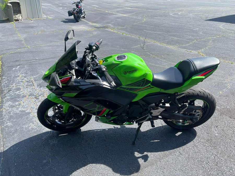 2023 Kawasaki Ninja 650 KRT Edition