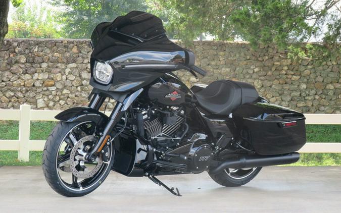 2025 Harley-Davidson FLHX - Street Glide