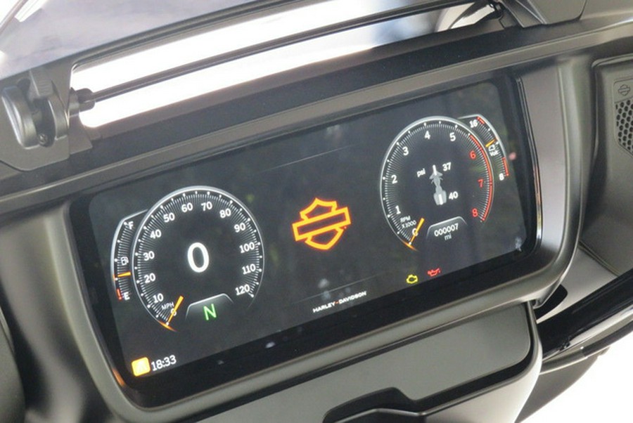 2025 Harley-Davidson FLHX - Street Glide