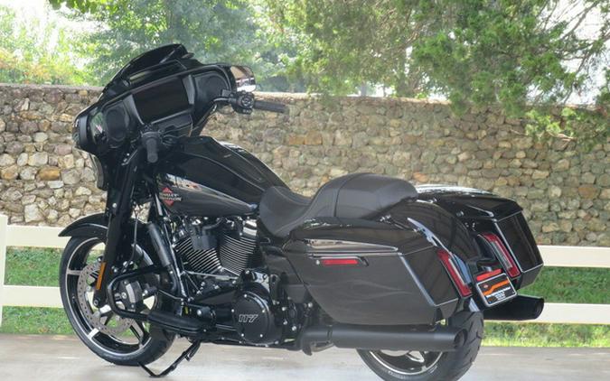 2025 Harley-Davidson FLHX - Street Glide