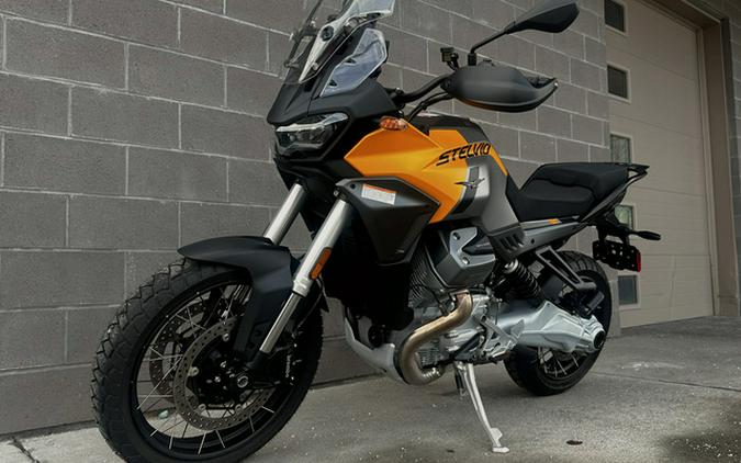 2024 Moto Guzzi STELVIO PFF