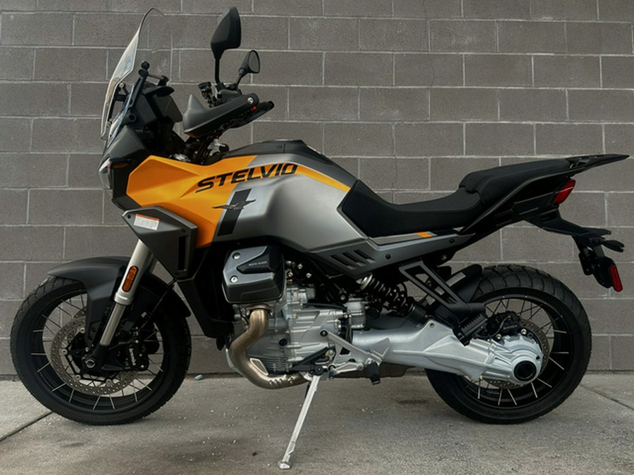 2024 Moto Guzzi STELVIO PFF