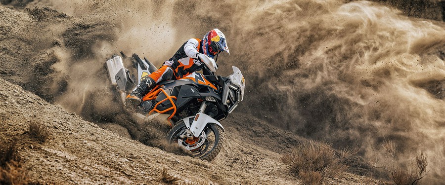 2026 KTM 1390 Super Adventure R