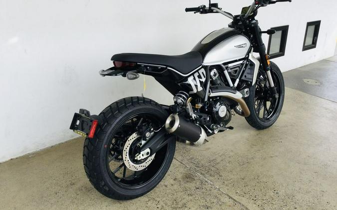 2024 Ducati Scrambler Icon (2G) Black