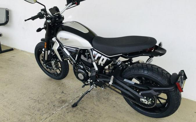 2024 Ducati Scrambler Icon (2G) Black