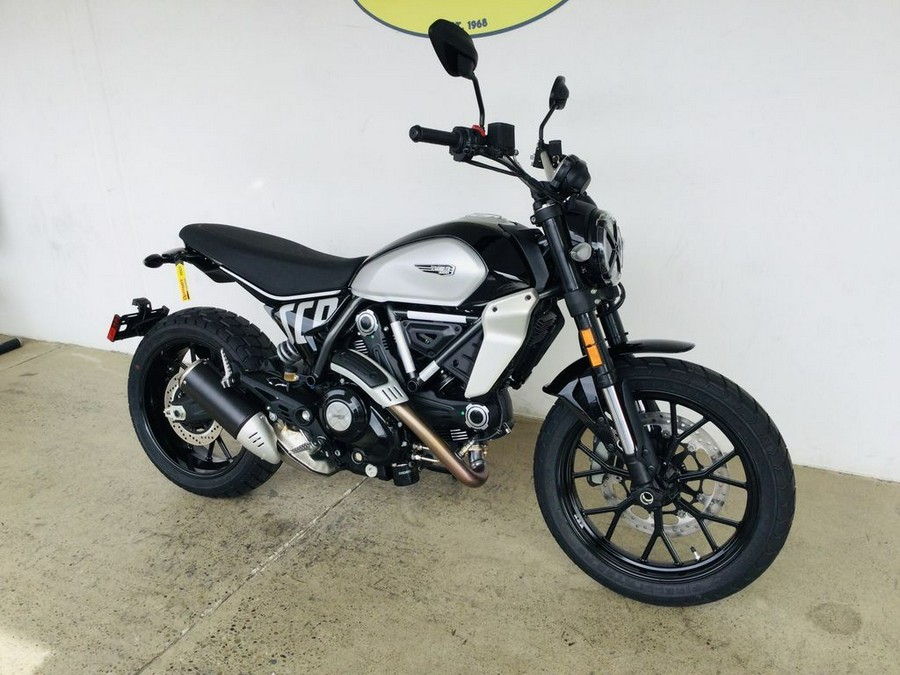 2024 Ducati Scrambler Icon (2G) Black