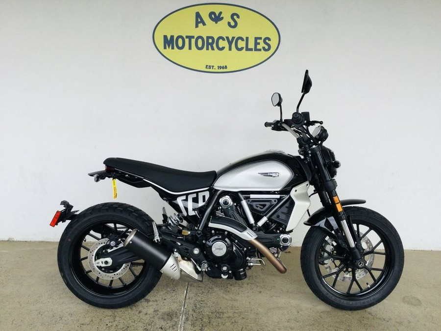 2024 Ducati Scrambler Icon (2G) Black