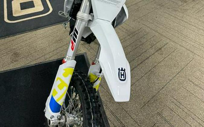 2024 Husqvarna EE 5