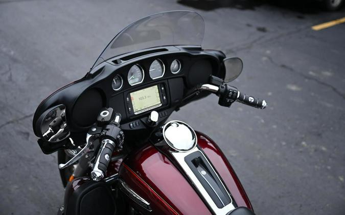 2017 Harley-Davidson® FLHTCUTG - Tri Glide® Ultra