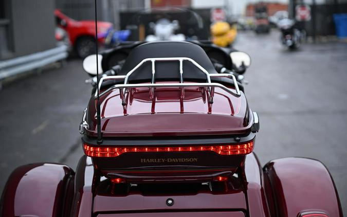 2017 Harley-Davidson® FLHTCUTG - Tri Glide® Ultra