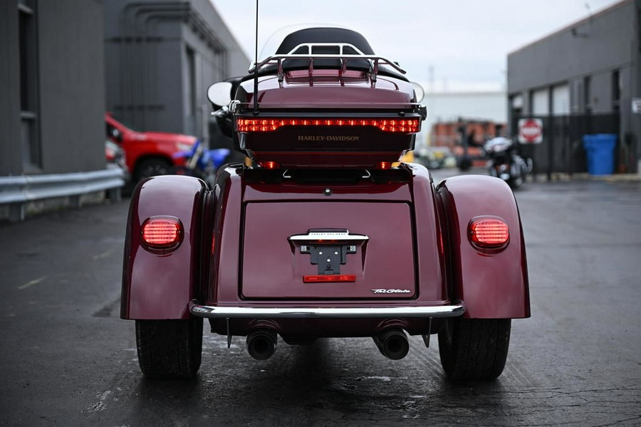 2017 Harley-Davidson® FLHTCUTG - Tri Glide® Ultra