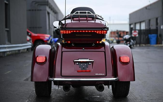 2017 Harley-Davidson® FLHTCUTG - Tri Glide® Ultra