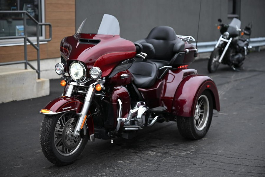 2017 Harley-Davidson® FLHTCUTG - Tri Glide® Ultra