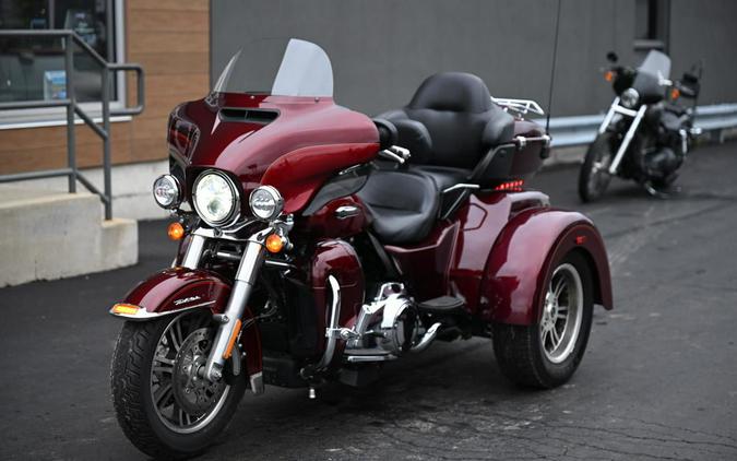 2017 Harley-Davidson® FLHTCUTG - Tri Glide® Ultra