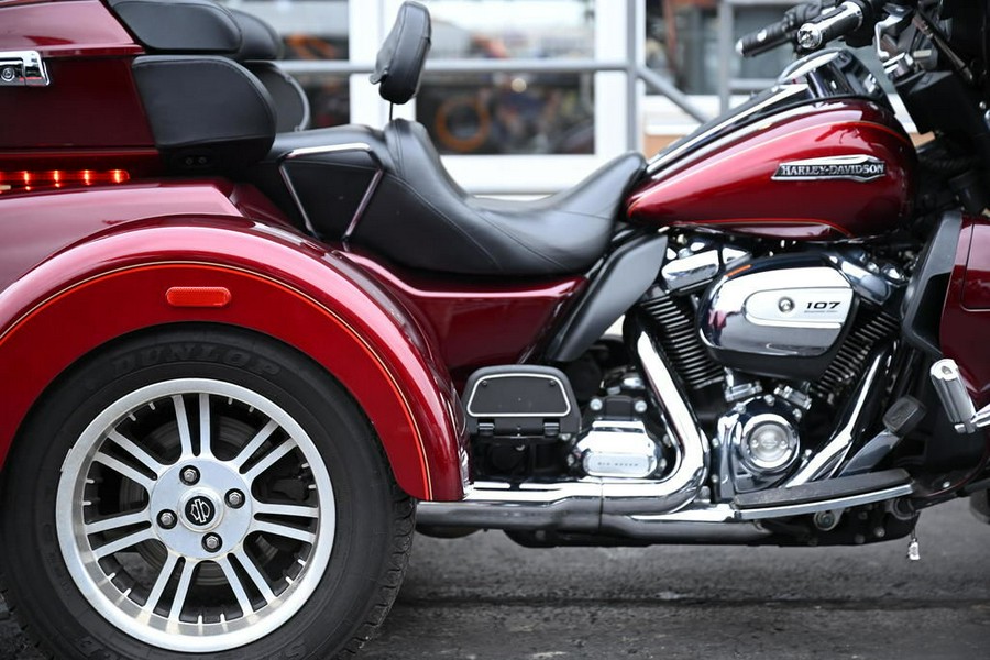 2017 Harley-Davidson® FLHTCUTG - Tri Glide® Ultra