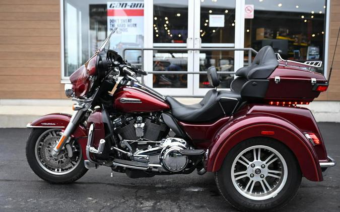 2017 Harley-Davidson® FLHTCUTG - Tri Glide® Ultra