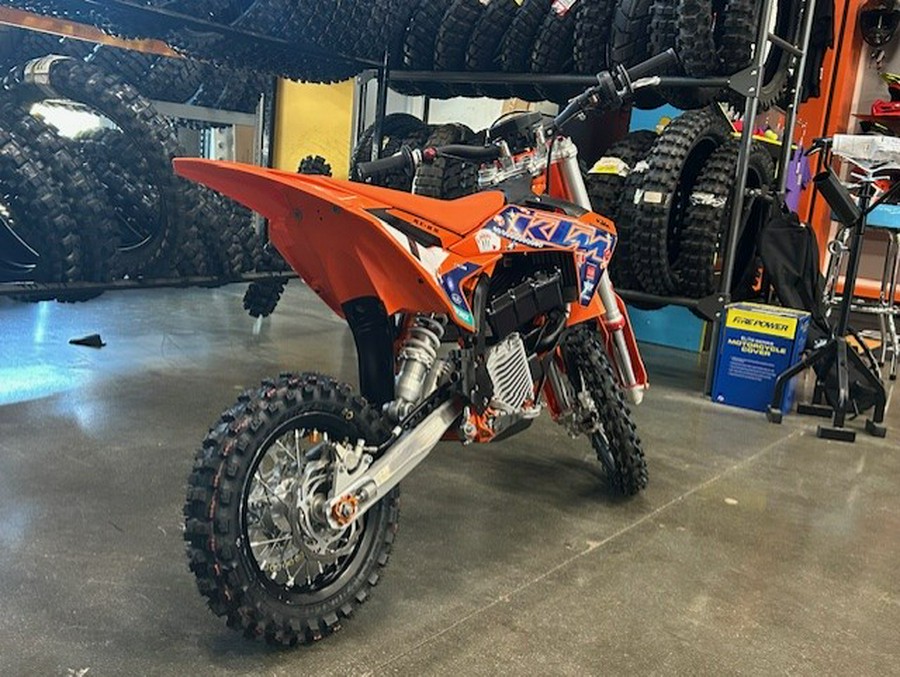 2025 KTM SX-E 5 - U009317