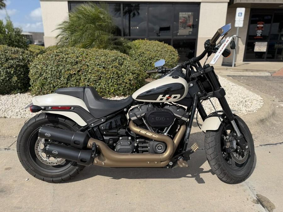 2022 Harley-Davidson Fat Bob 114 White Sand Pearl