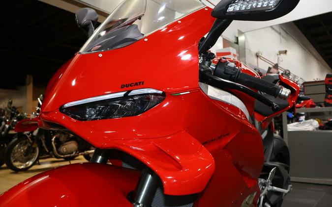 2026 Ducati Panigale V4