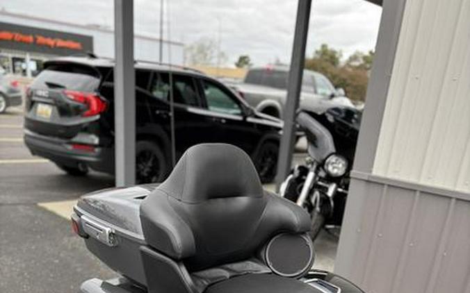 2022 Harley-Davidson® FLHTCUTG - Tri Glide® Ultra