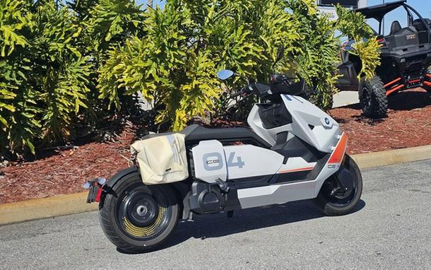 2022 BMW CE 04 Light White