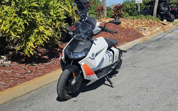 2022 BMW CE 04 Light White