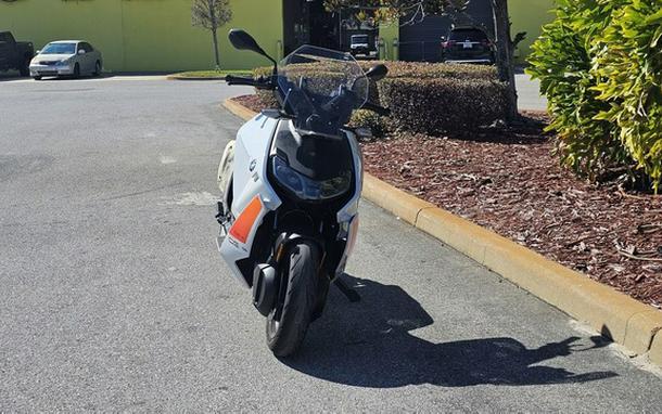 2022 BMW CE 04 Light White