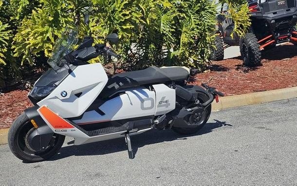 2022 BMW CE 04 Light White