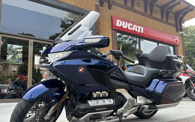 2019 Honda Gold Wing Tour Automatic DCT GL1800TD Pearl Hawkseye Blue - 3780U