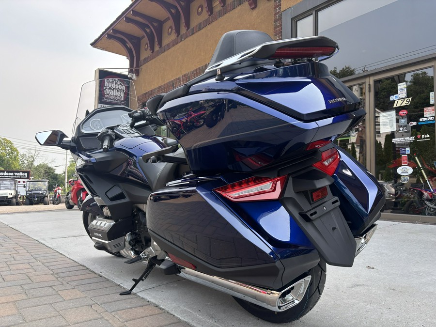 2019 Honda Gold Wing Tour Automatic DCT GL1800TD Pearl Hawkseye Blue - 3780U